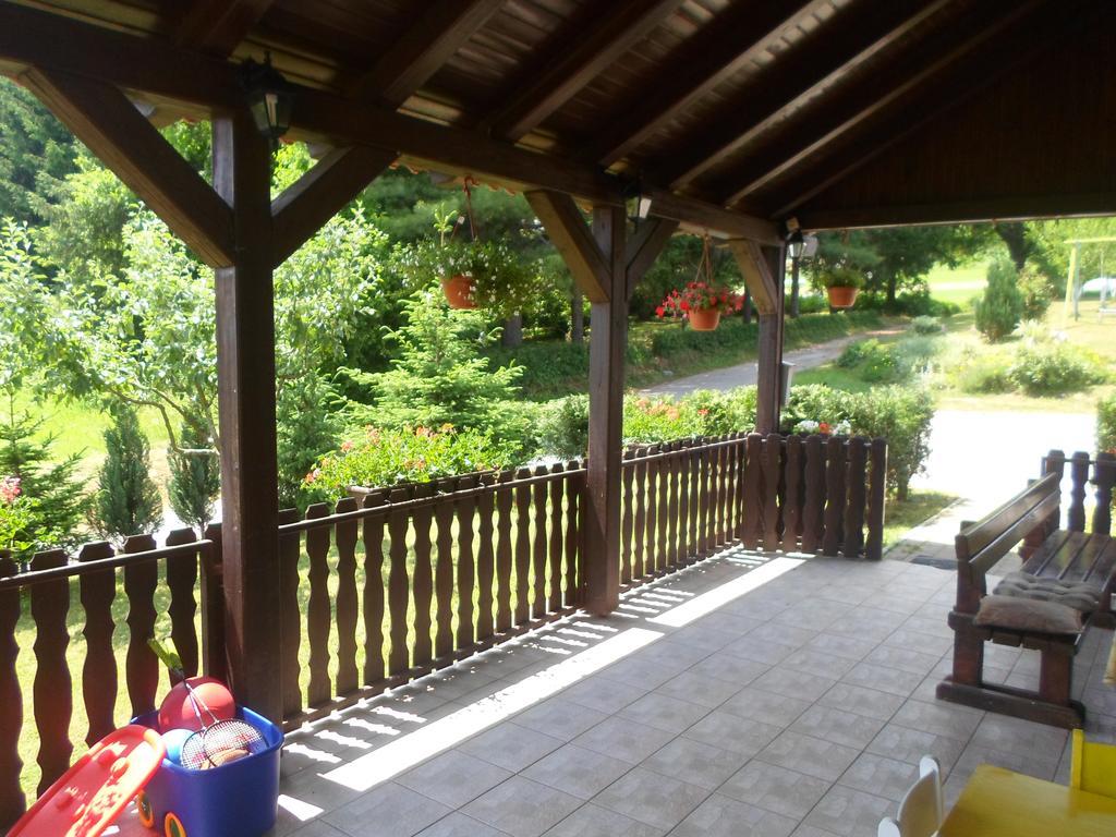 House Petra Apartment Раковица Екстериор снимка