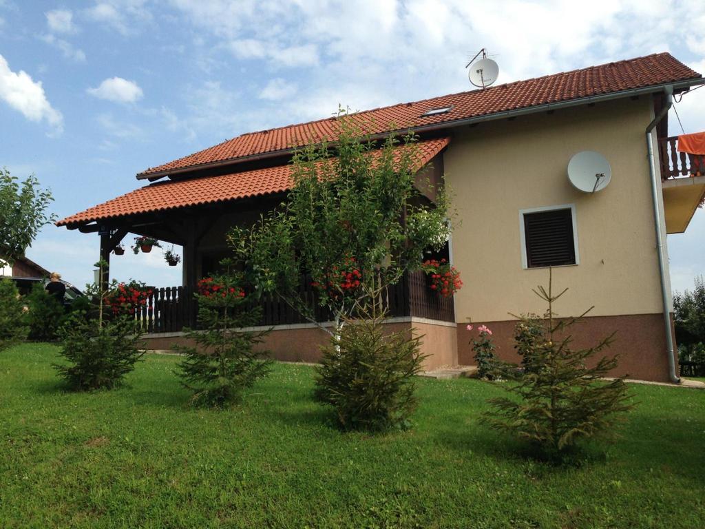 House Petra Apartment Раковица Екстериор снимка