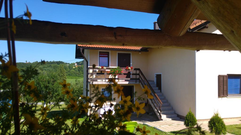 House Petra Apartment Раковица Екстериор снимка